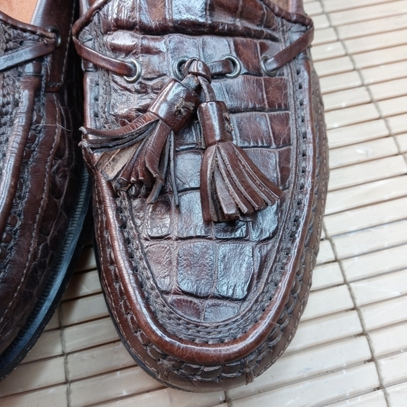 Johnston & Murphy men\'s brown leather Alligator print loafer. Sz 8.5M. 4… main image 4